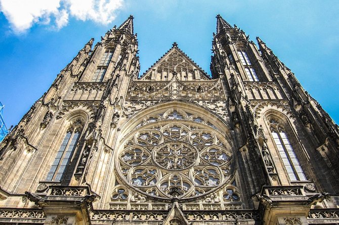 Prague Castle Walking Tour - Charles Bridge finish: turn castle views into river views