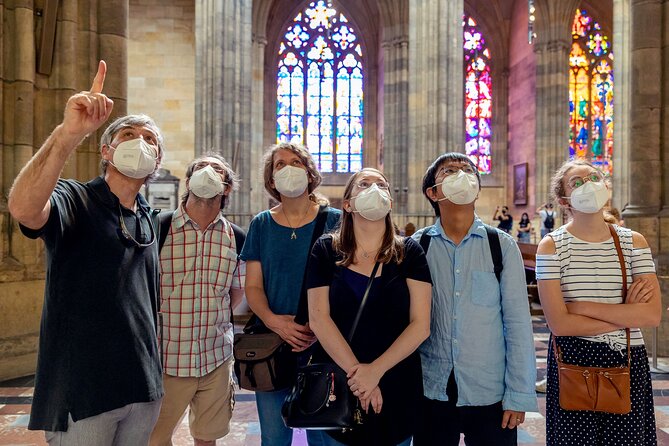 Prague Castle Walking Tour - Crowds, sound, and the one thing that can change your experience