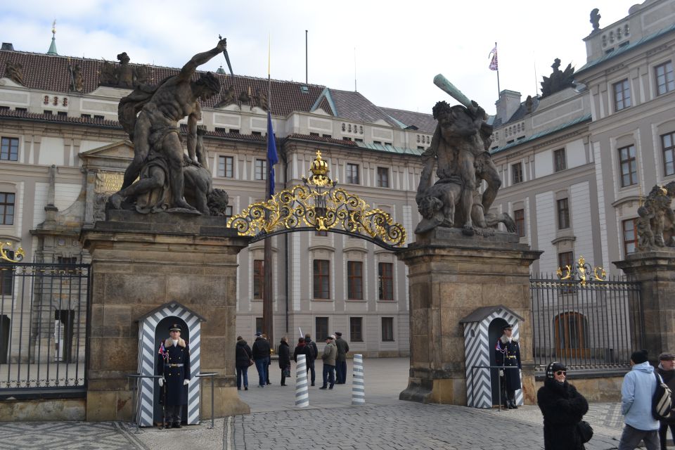 Prague City: 1-Hour Orientation Tour by Bus - Price and Value: Why $16 Makes Sense for a First Look