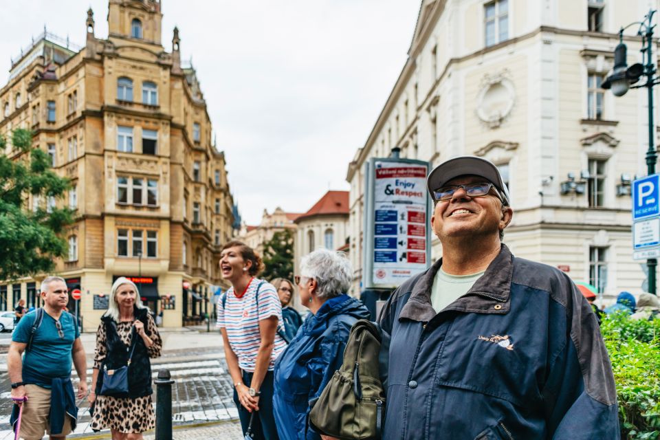 Prague: City Highlights By Bus, Boat, and on Foot - Prague Castle in 75 minutes: what the grounds are really like
