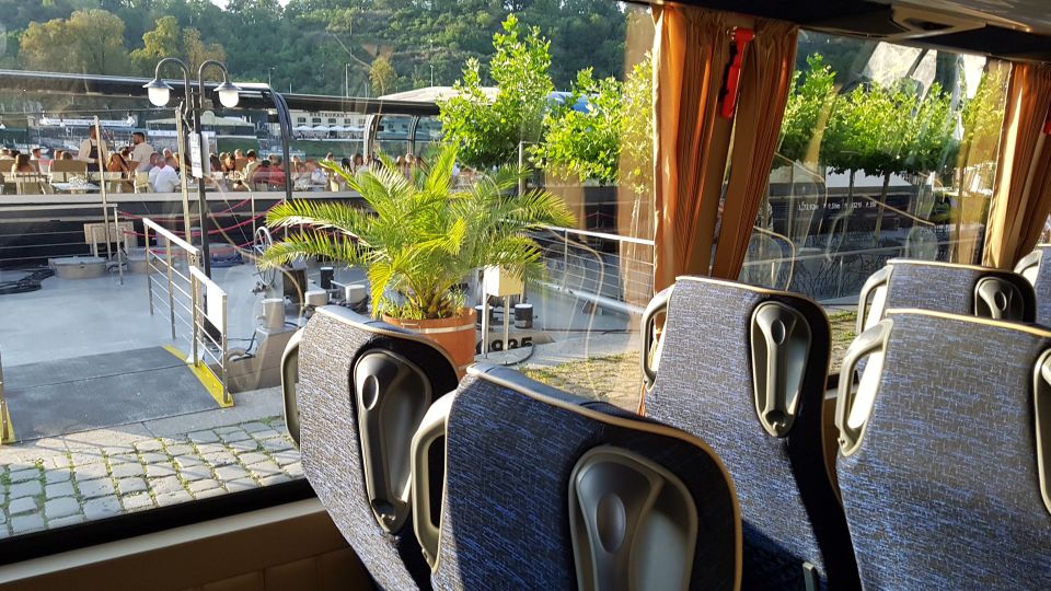 Prague: City Tour and Dinner Cruise with Hotel Pickup - Buffet Dinner on the Water: What’s Included and What to Watch For