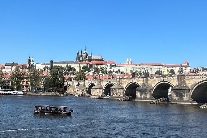 Prague city tour + Charles Bridge and Campa island small groups - Rudolfinum: when your tour starts in a music building
