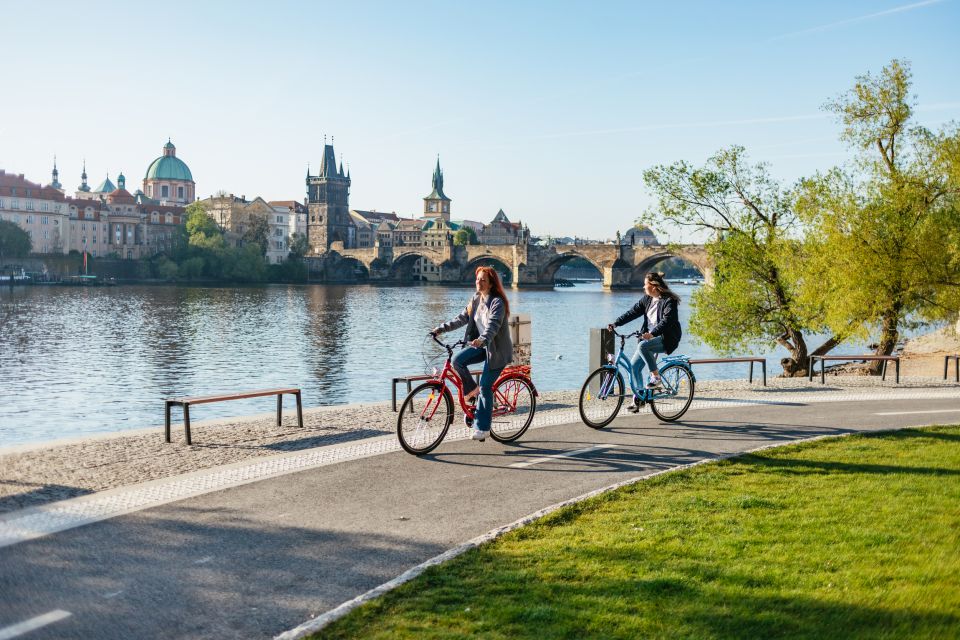Prague: Complete Bike Tour - Old Town Square and the Astronomical Clock, Explained from the Street