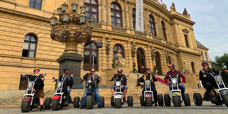 Prague: Electric Trike Viewpoints Tour - Charles Bridge area: fast access to big postcard scenery