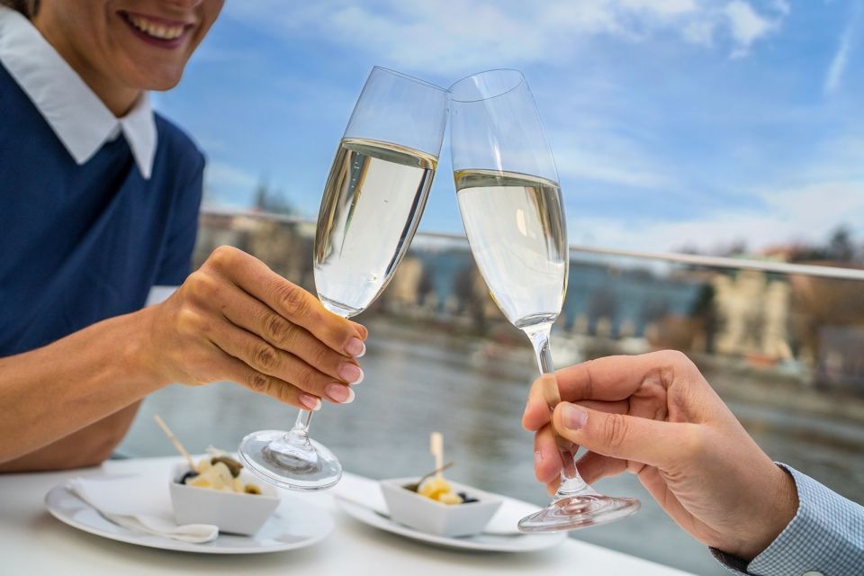 Prague: Evening Vltava River Eco Cruise with Prosecco - Service Onboard: Prosecco First, Then a Smooth Flow