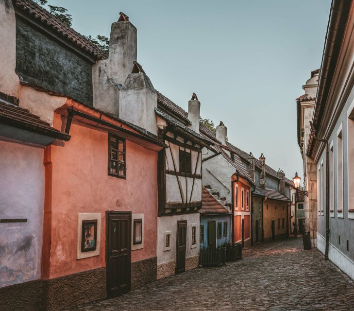 Prague: Full-Day Sightseeing Tour with Cruise and Lunch - Key Things That Make This Tour Worth Your Time