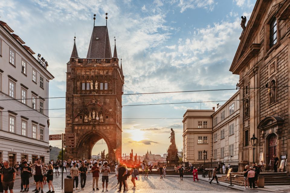 Prague: Ghost Walking Tour Where Legends Come To Life - What Makes This 90-Minute Ghost Walk Work in Prague