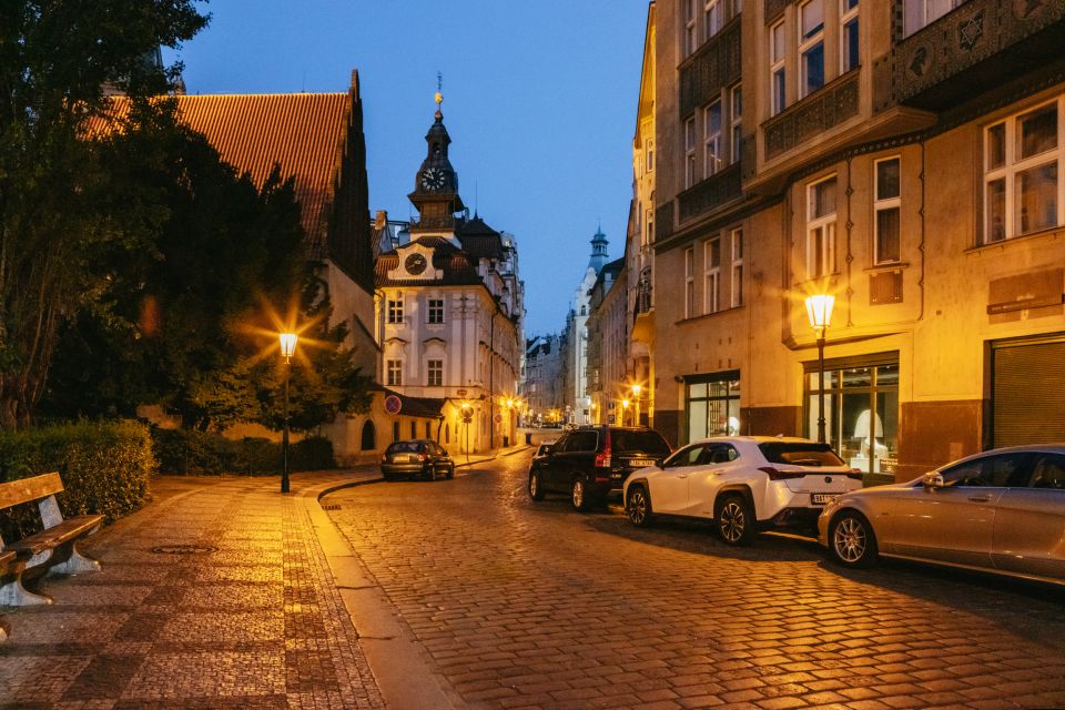 Prague: Ghosts and Legends Nighttime Guided Walking Tour - Old Town Square: The Quick Setup for the Night’s Main Stories