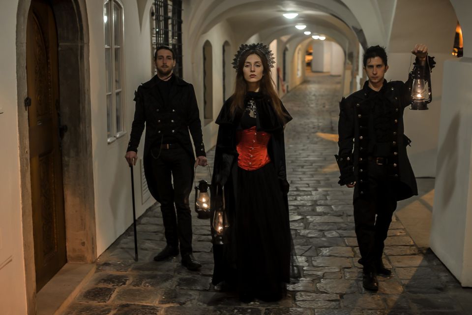 Prague: Ghosts and Legends Nighttime Guided Walking Tour - Týn Yard – Ungelt: A Courtyard-Type Stop Where Stories Feel Close