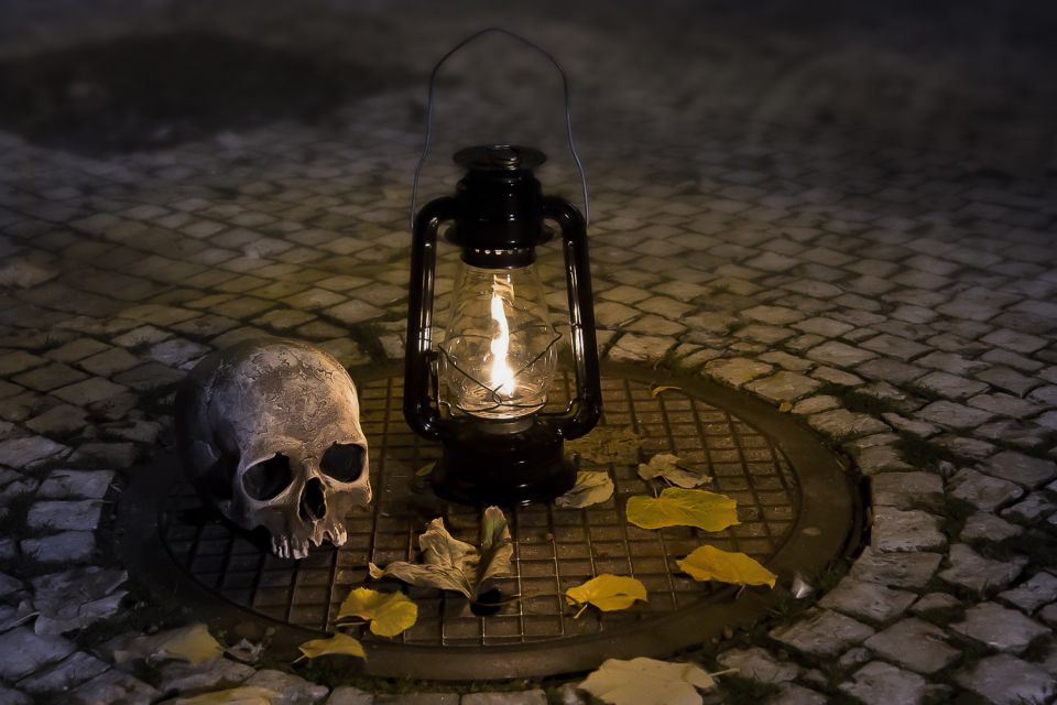 Prague: Ghosts and Legends Nighttime Guided Walking Tour - Old-New Synagogue and the Jewish Quarter Legends