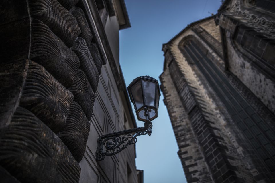 Prague: Ghosts and Legends of the Old Town Evening Tour - Where you start: Týnská vs Dlouhá (and why the first 10 minutes matter)