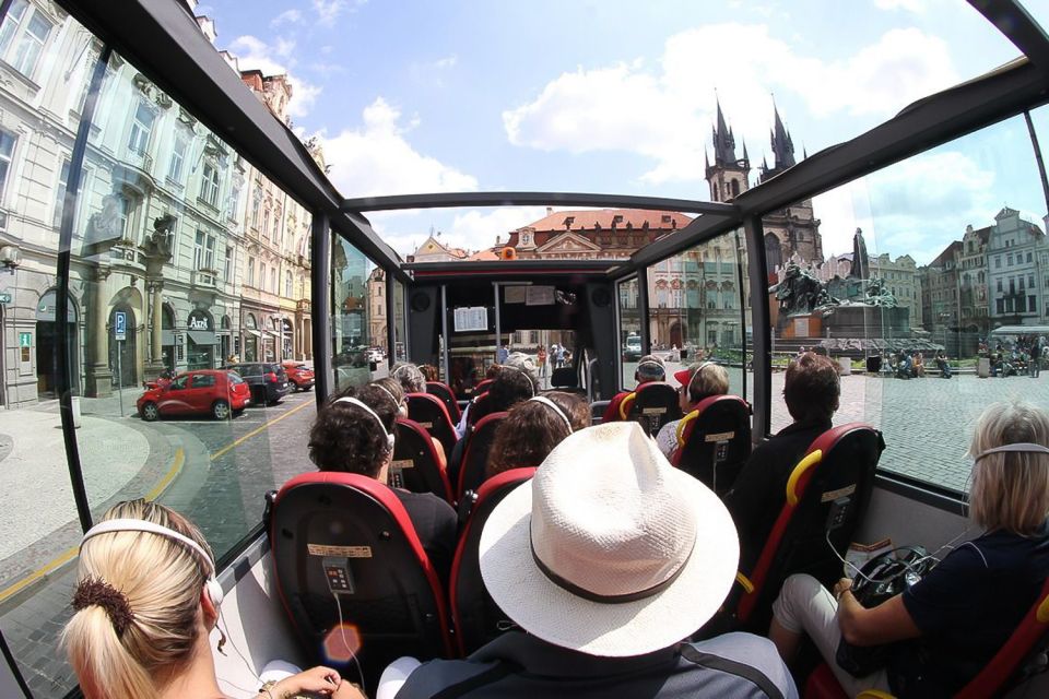 Prague: Historic City Center Bus Tour with Top Sights - Prague Castle District Break: 30–40 Minutes for the Iconic Stroll