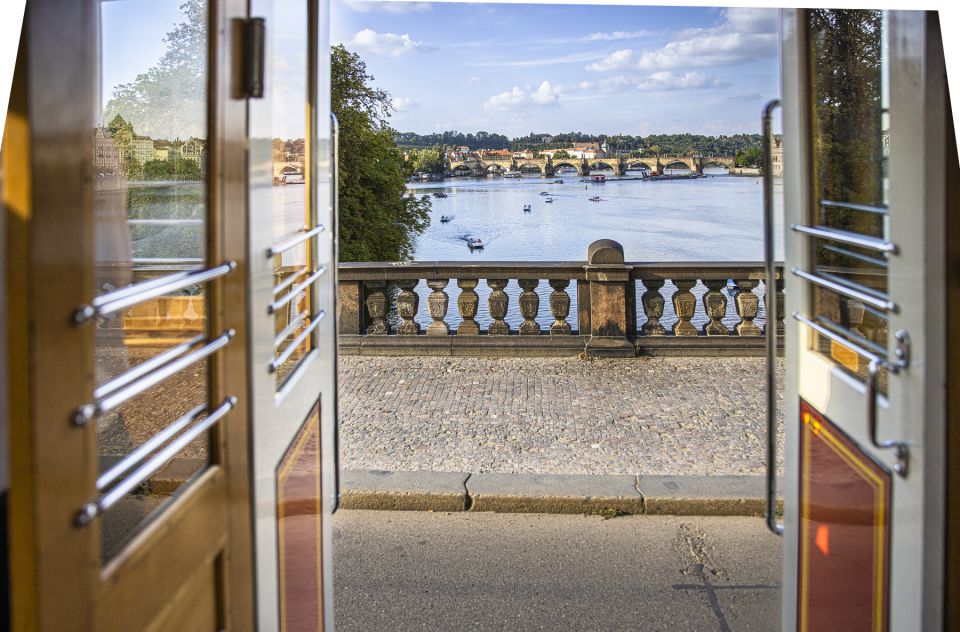 Prague: Hop-on Hop-Off Historical Tram Ticket for Line 42 - Crowd reality and timing tips that actually help