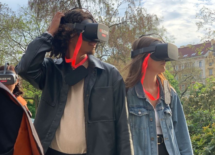 Prague: Immersive History Walking Tour and VR - Where you meet: Panská 1, near Hamleys