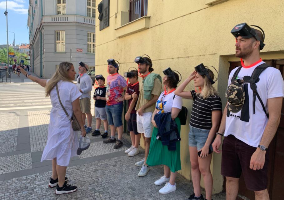 Prague: Immersive History Walking Tour and VR - Old Town Square with a 120-years-ago view