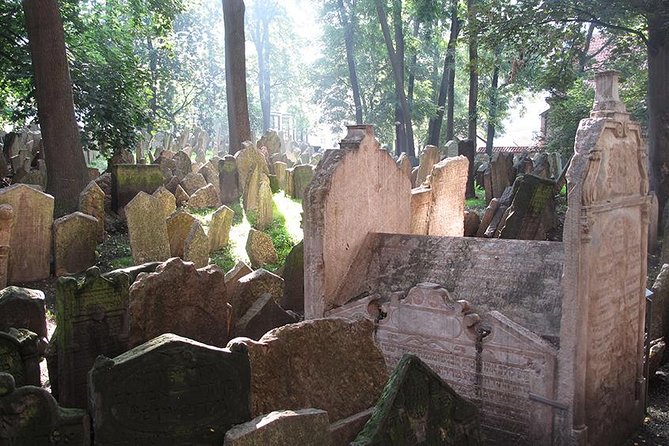 Prague Jewish Quarter Private tour - 3hours - The Jewish Quarter, but with human context