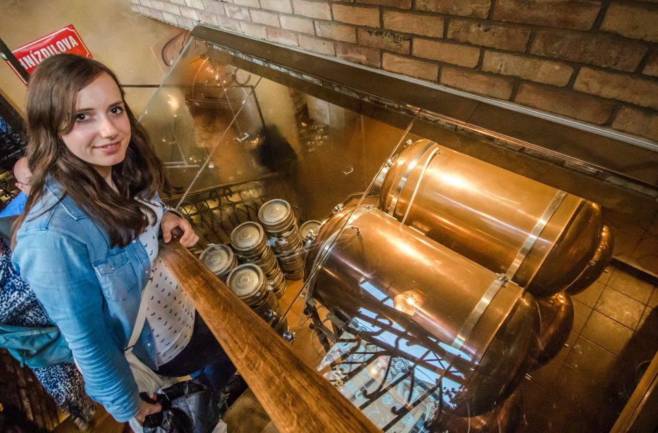 Prague: Legendary Beer Tour with Dinner - The dinner break near Old Town Square