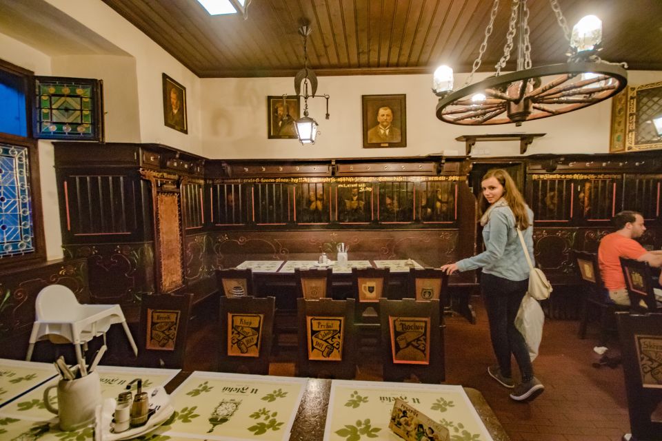 Prague: Legendary Beer Tour with Dinner - How to judge the price at $81 (without getting upsold)