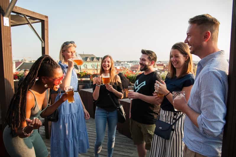 Prague: Local Pub Walking Tour with 5 Beers - 3 hours, 2–2.5 km, rain or shine: what the walk feels like