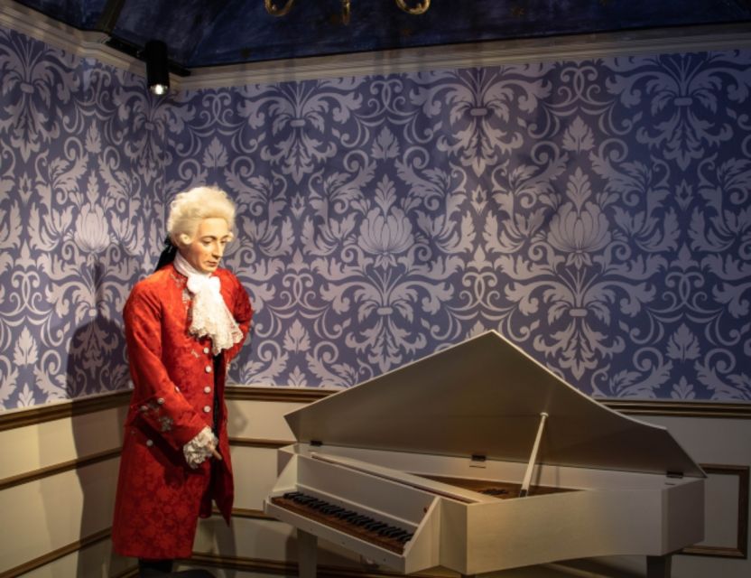 Prague: Madame Tussauds Entry Ticket - Celebrity Photo Stations: music, film, sport, and history faces