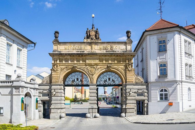 Prague-Munich One-Way Sightseeing Day Tour - Price and logistics: what $326.53 is really paying for