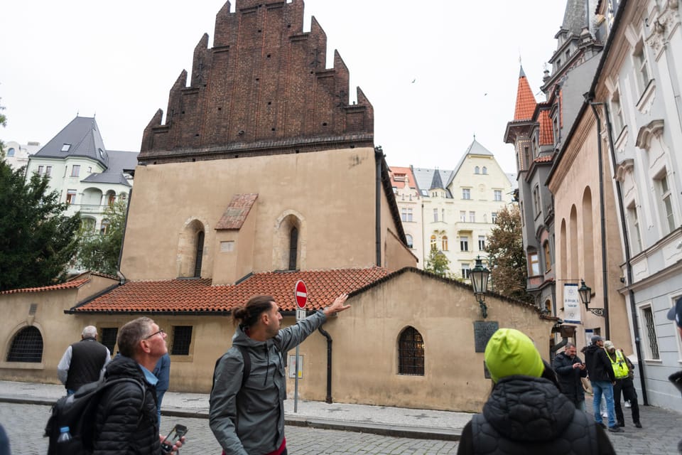 Prague: Old Town, Jewish Quarter & Astro Clock Walking Tour - Josefov (Jewish Quarter): former ghetto streets and what the walk teaches