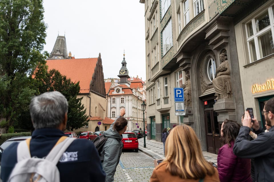 Prague: Old Town, Jewish Quarter & Astro Clock Walking Tour - Meeting at Na Příkopě 23 (and finding it fast)