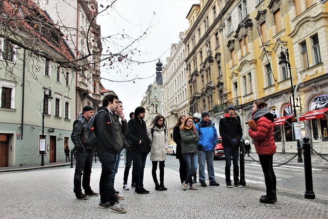 Prague Old Town, Medieval Underground and Dungeon Historical Tour - How the guide shapes the whole experience (and the best part to plan for)