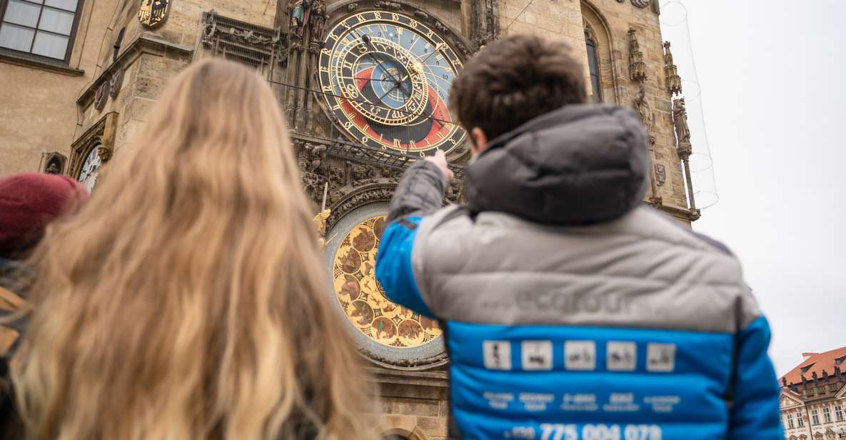 Prague: Old Town Private Walking Tour with Hotel Pickup - Josefov and the Old Jewish Quarter: synagogues and cemetery time