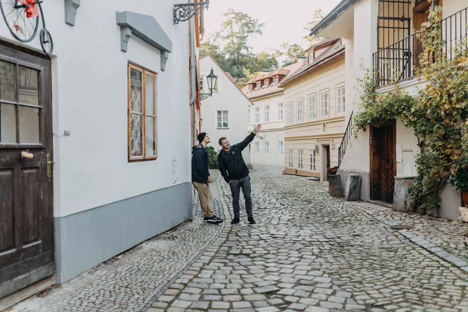 Prague: One Prague Tour with Local Food & Beer - Old Town Road highlights: Astronomical Clock, Old-New Synagogue, and Powder Tower