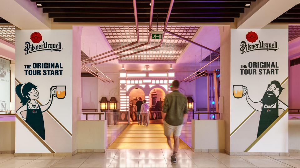 Prague: Pilsner Urquell Experience & Beer Tasting - Beer hall tastings: what you get, what you should expect, and how to make it meaningful