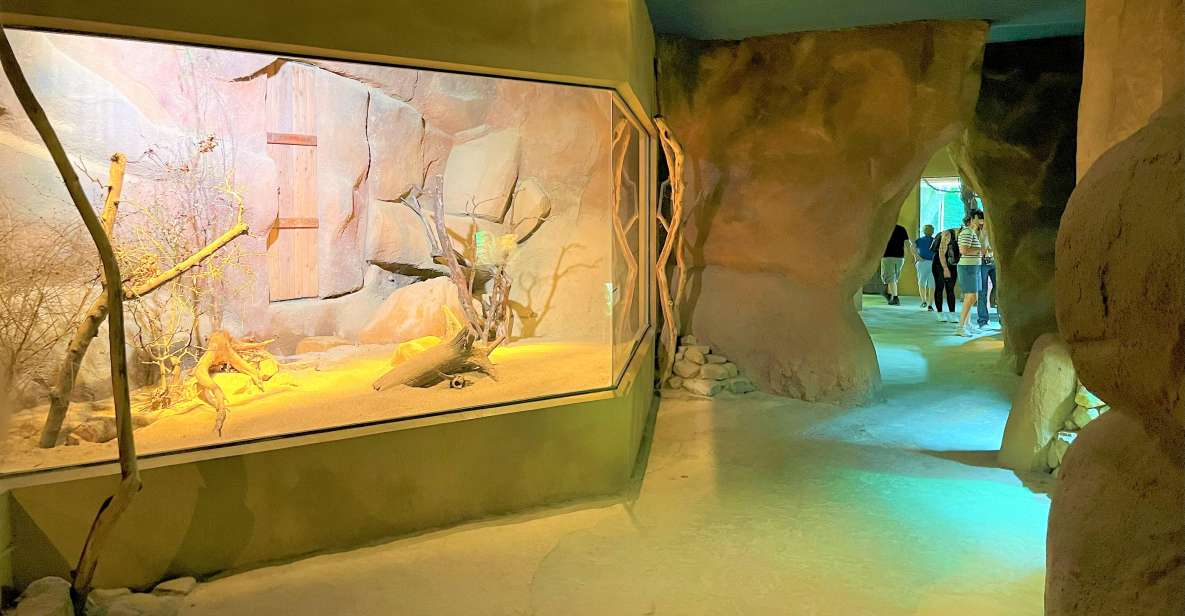 Prague: Prague Zoo Audio Guide with E-Ticket - How the self-guided audio tour works with maps