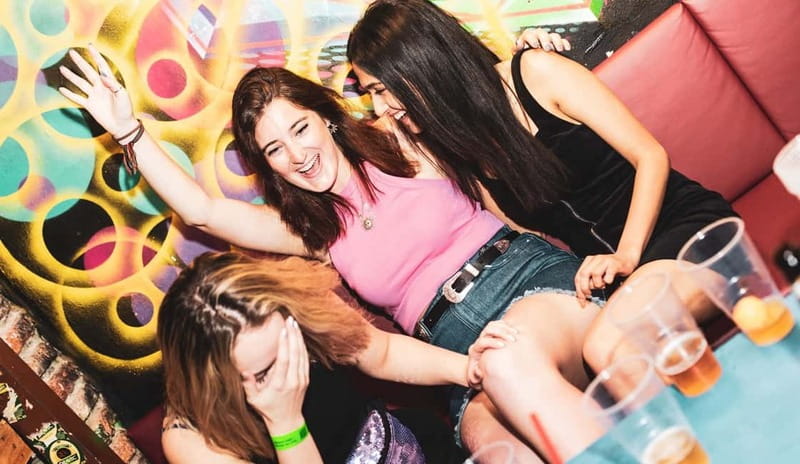 Prague: Pub Crawl with 2-Hour Open Bar at Drunken Monkey - 8PM vs 10PM: How the night schedule really changes