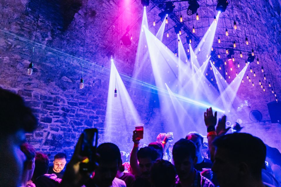 Prague: Pub Crawl with Unlimited Drinks & 5-floor Club Entry - Price and Logistics: What $40 gets you in the real world