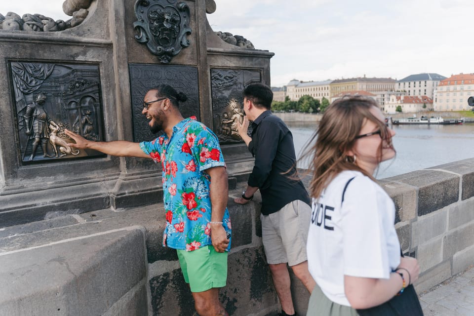 Prague: River Cruise, Charles Bridge Museum, & Walking Tour - The 45-minute river cruise: Devil’s Channel views, audio narration, and drinks