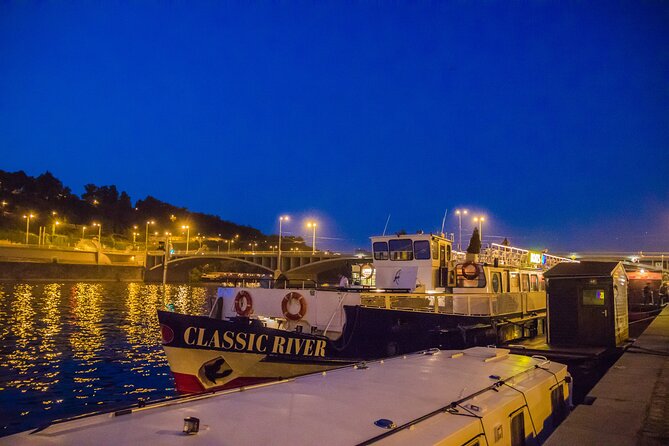 Prague: Sightseeing Boat Cruise with Buffet Dinner - Dancing House to the Time Machine: skyline views that feel different at night
