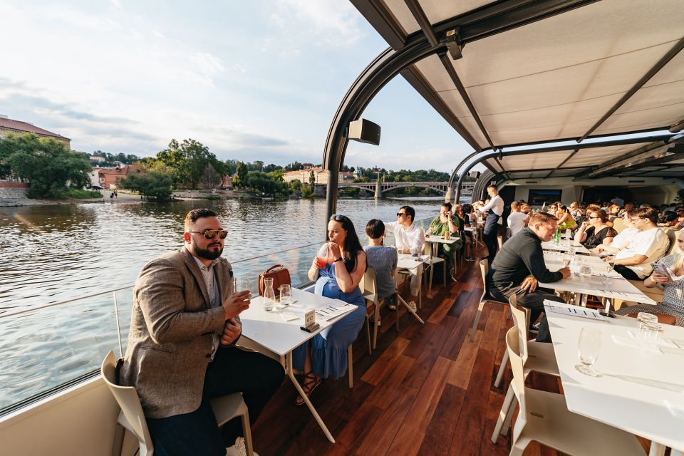 Prague: Sightseeing Dinner Cruise on Open-Top Glass Boat - Photo Opportunities: How to Beat Window Glare and Get Better Shots