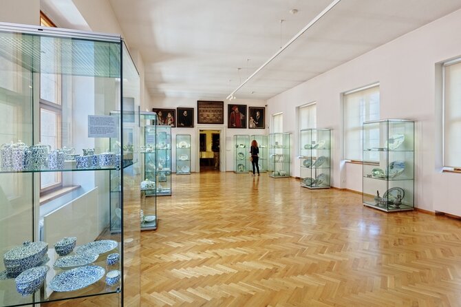 Prague Super Saver: Lobkowicz Palace Concert plus Lobkowicz Palace Museum Entrance Ticket - Classic Midday Concert: what 1 pm chamber music feels like