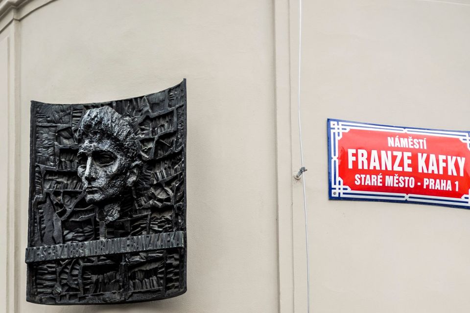 Prague Through the Eyes of Franz Kafka 2.5-Hour Tour - Josefov: Prague’s former Jewish Quarter and Kafka’s daily world