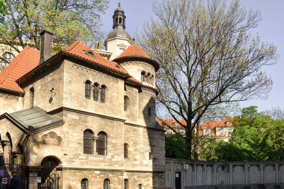 Prague Through the Eyes of Franz Kafka 2.5-Hour Tour - Duration, pace, and what “$40” really buys you