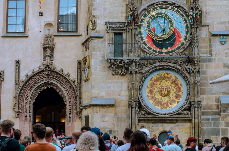 Prague: Top Sights and Historic Center Introduction Tour - Where You Start: Powder Gate Orientation and an Easy First Win
