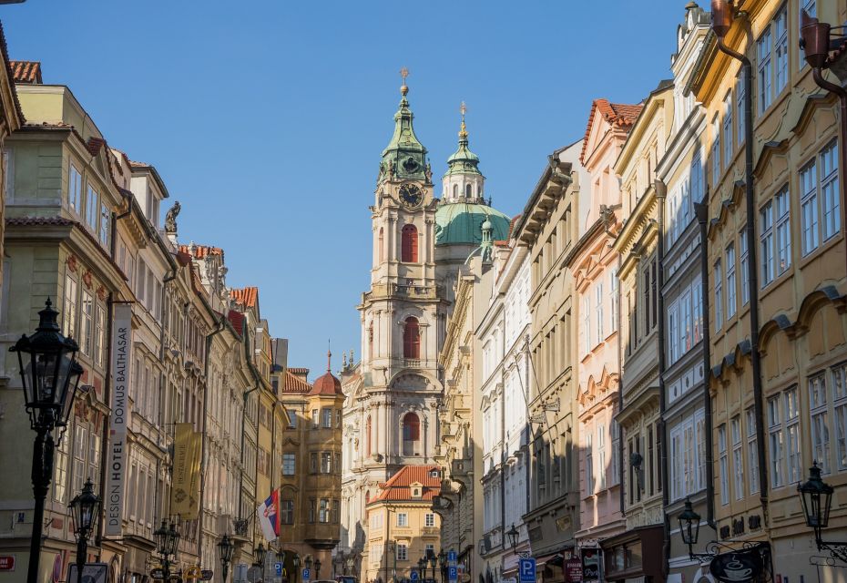 Prague Tour in Spanish - Prague in Spanish: a fast 150-minute history walk that stays human