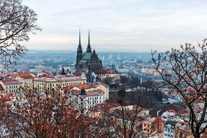 Prague-Vienna One-Way Sightseeing Day Tour - Lednice (Zamek Lednice): UNESCO gardens, the Minaret, and garden pavilions