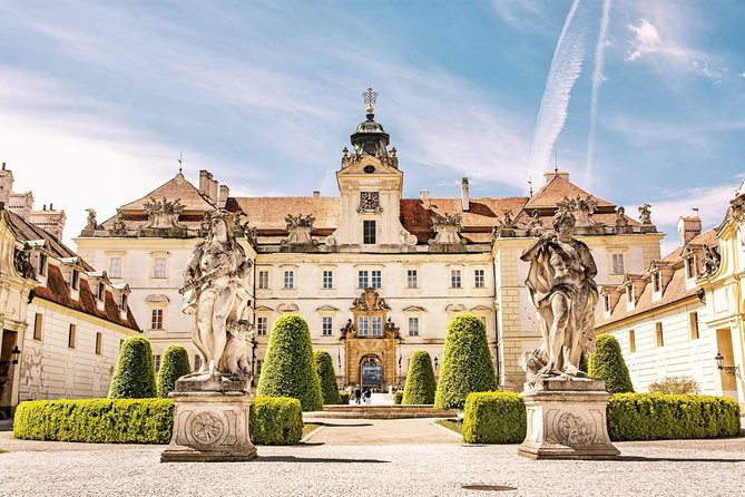 Prague-Vienna One-Way Sightseeing Day Tour - Door-to-door logistics: the comfort and pacing you’re paying for