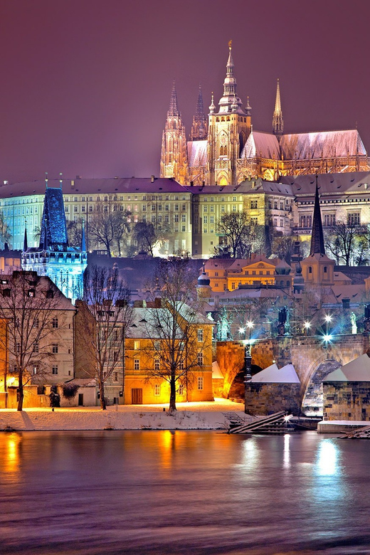 Prague : Visite insolite avec un guide journaliste français - Key highlights you’ll actually feel