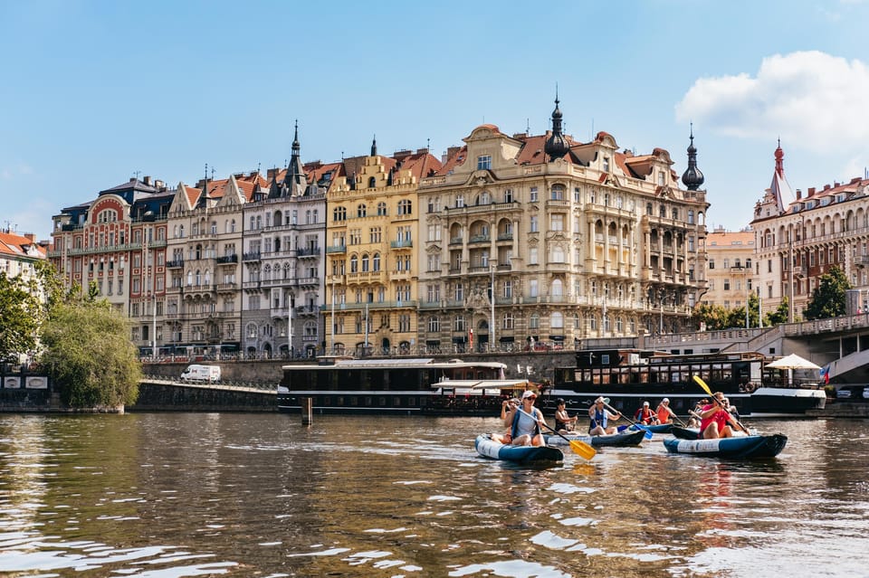 Prague: Vltava River Guided Canoeing Tour - Your 150-Minute Route: Downstream Views and the Right Pace