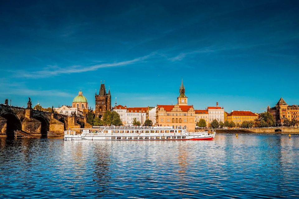 Prague: Vltava River Night Cruise with Buffet - What to Wear and When to Go on the Vltava