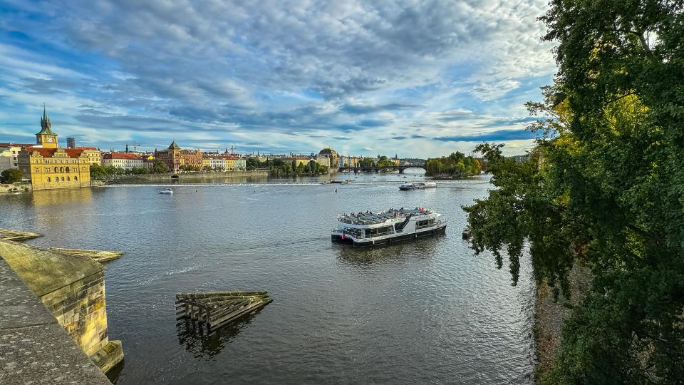 Prague: Vltava River Sightseeing Cruise - Key things I’d bank on before you go