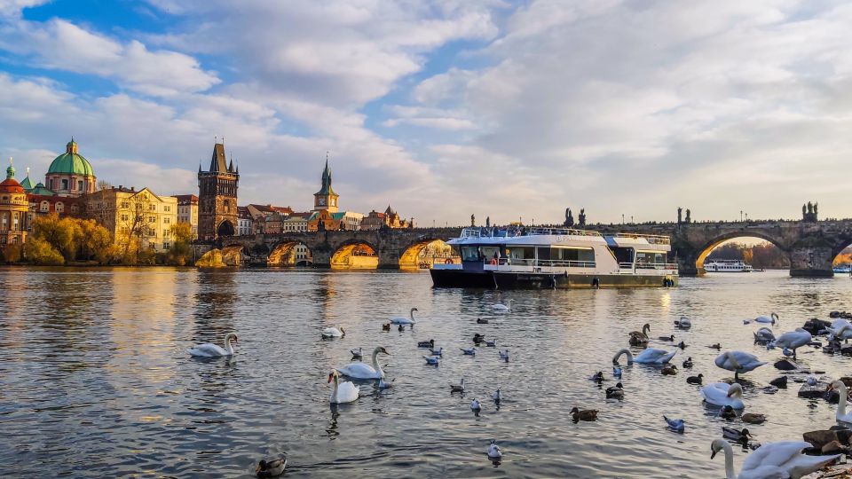 Prague: Vltava River Sightseeing Cruise - A 50-minute Vltava cruise that fits real sightseeing days