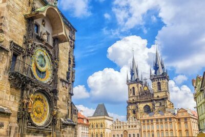 Prague Walking Tour 2,5h (Old Town, Jewish Quarter and Charles bridge) - Meeting point near Na Příkopě: what makes the start easy